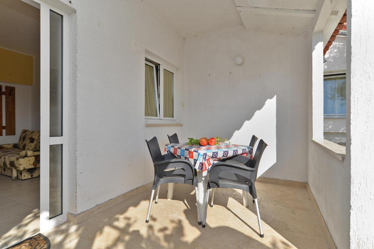 Apartments Biskupije 810 Medulin Exterior photo